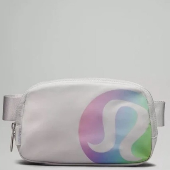 Lululemon | everywhere belt bag| sold out vapor/ Persian violet, NWOT - Picture 2 of 13